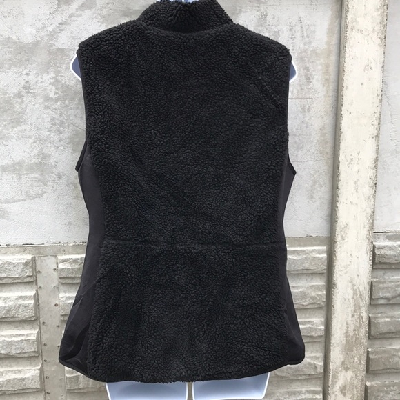 Fabletics Sedona Fleece Vest - Picture 5 of 10